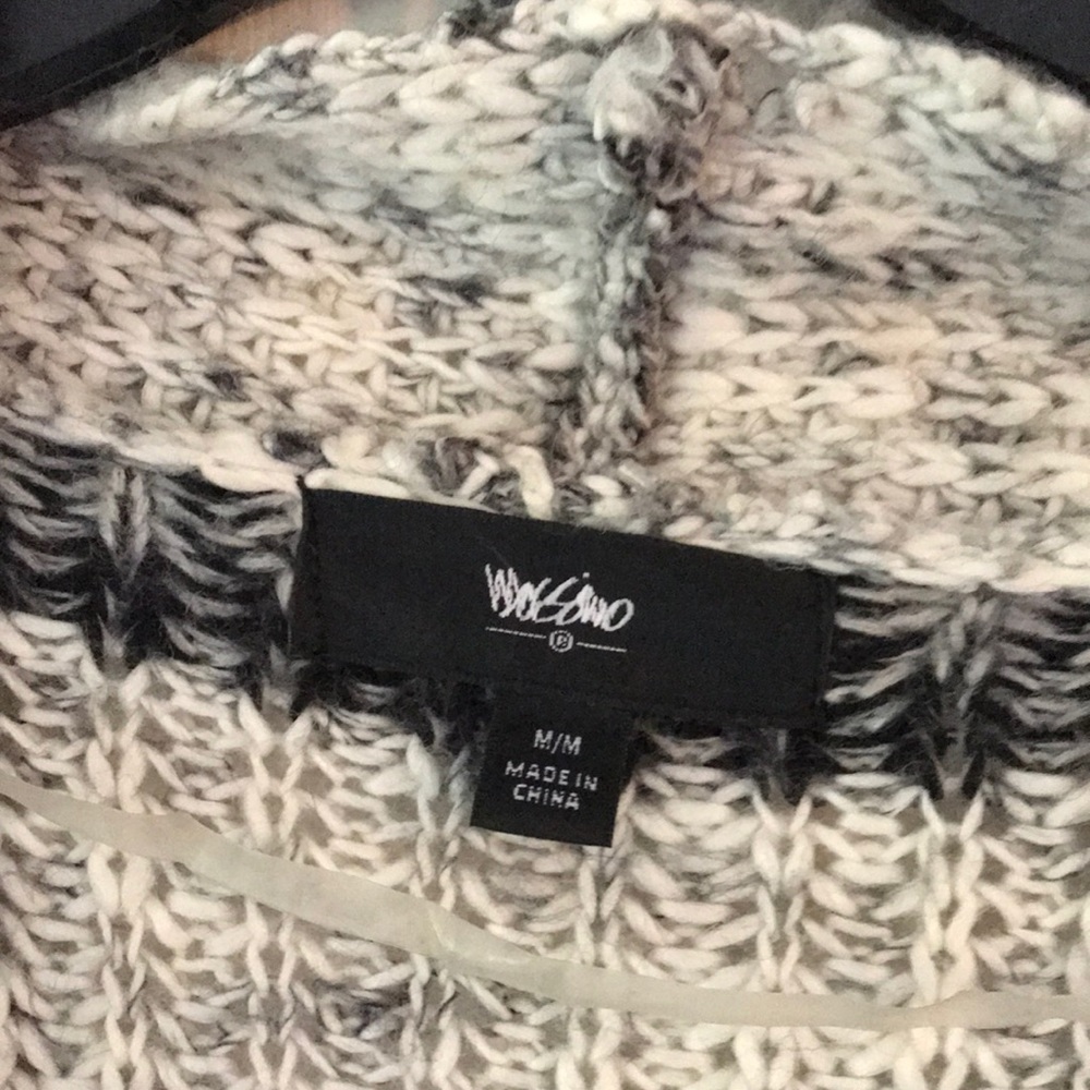 Sweater - Picture 2 of 3